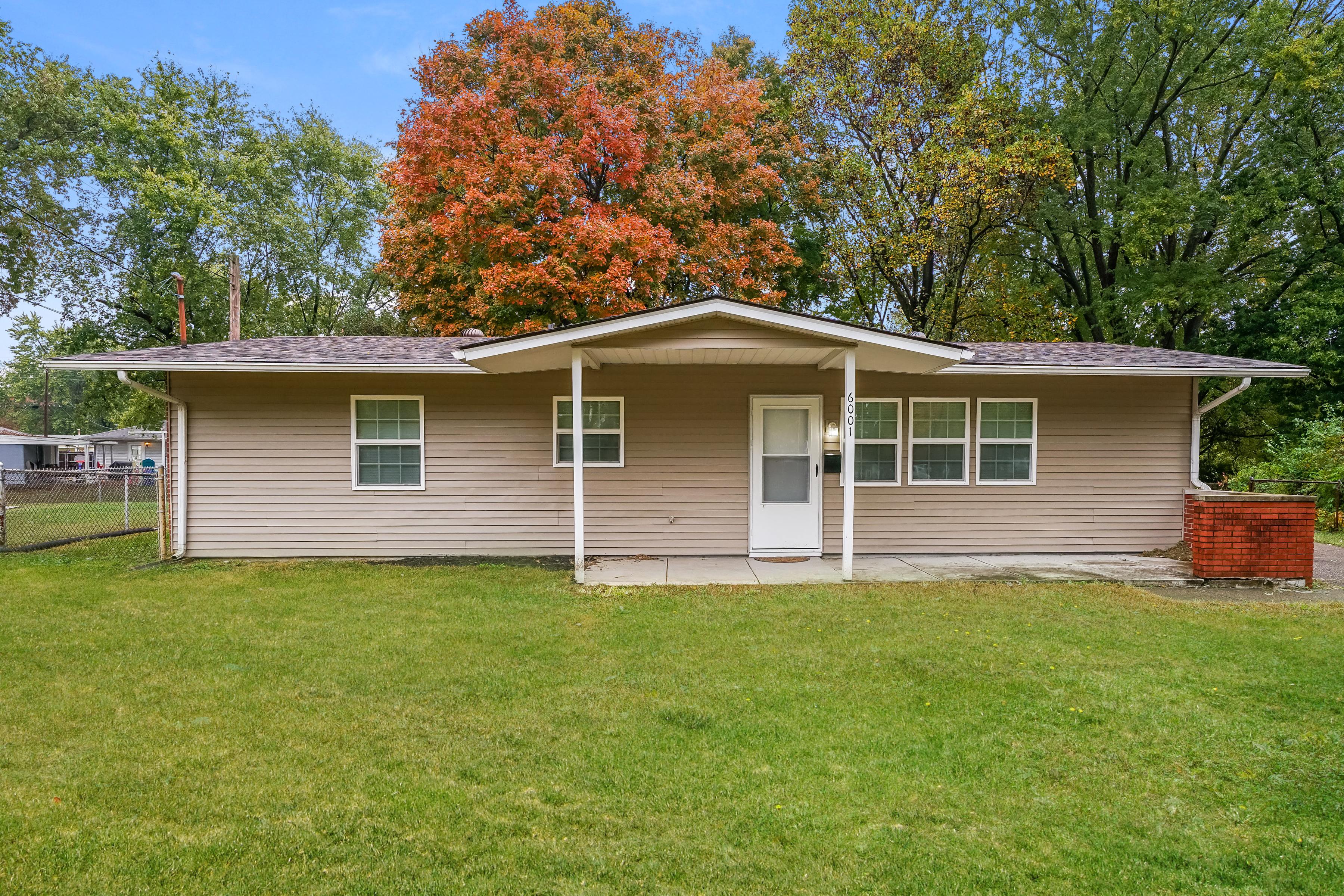 6001 Reigh Count Dr Louisville, KY 40272